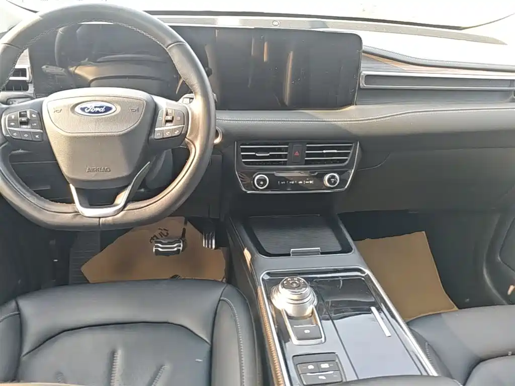 Ford Edge — фото 10