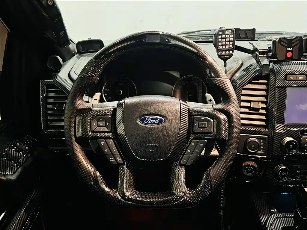 Ford F-150 Raptor — фото 13