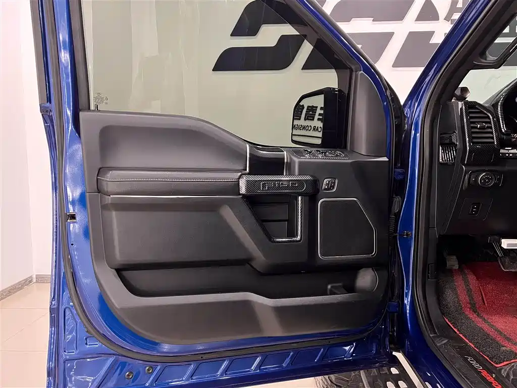 Ford F-150 Raptor — фото 18