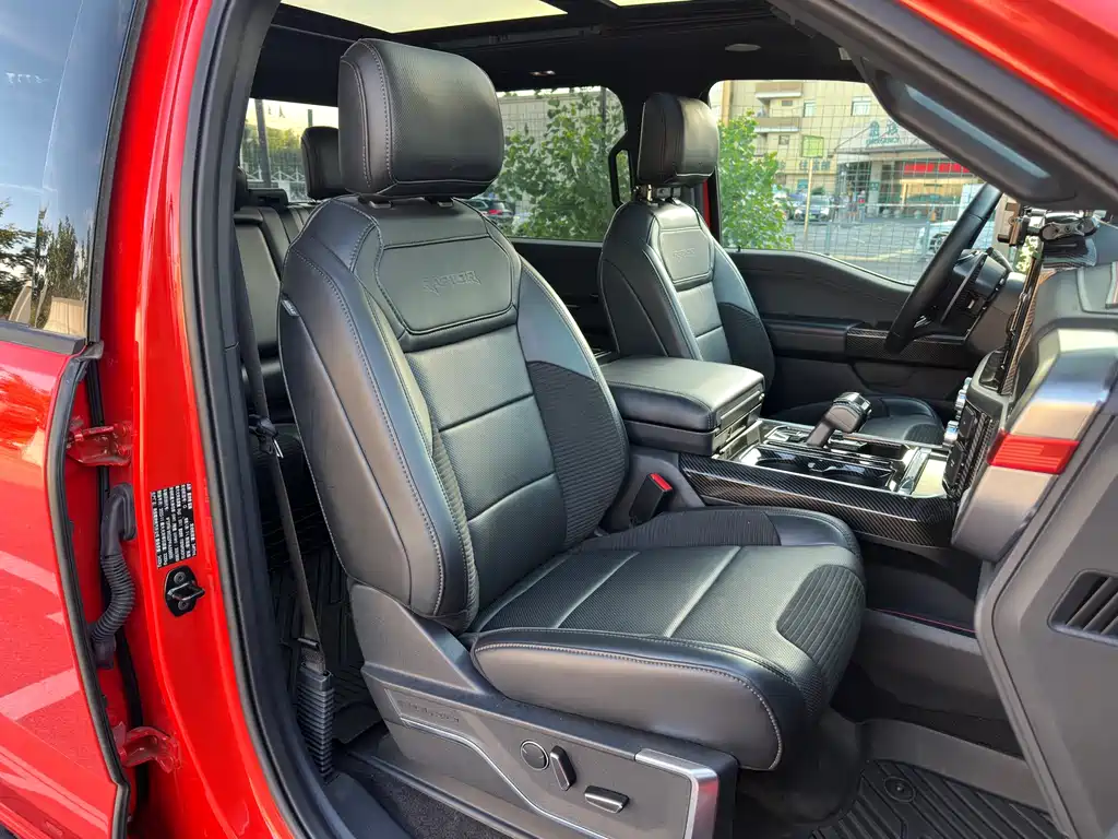 Ford F-150 Raptor — фото 13