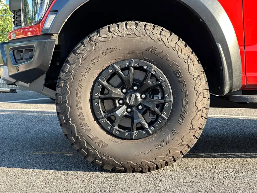 Ford F-150 Raptor — фото 9