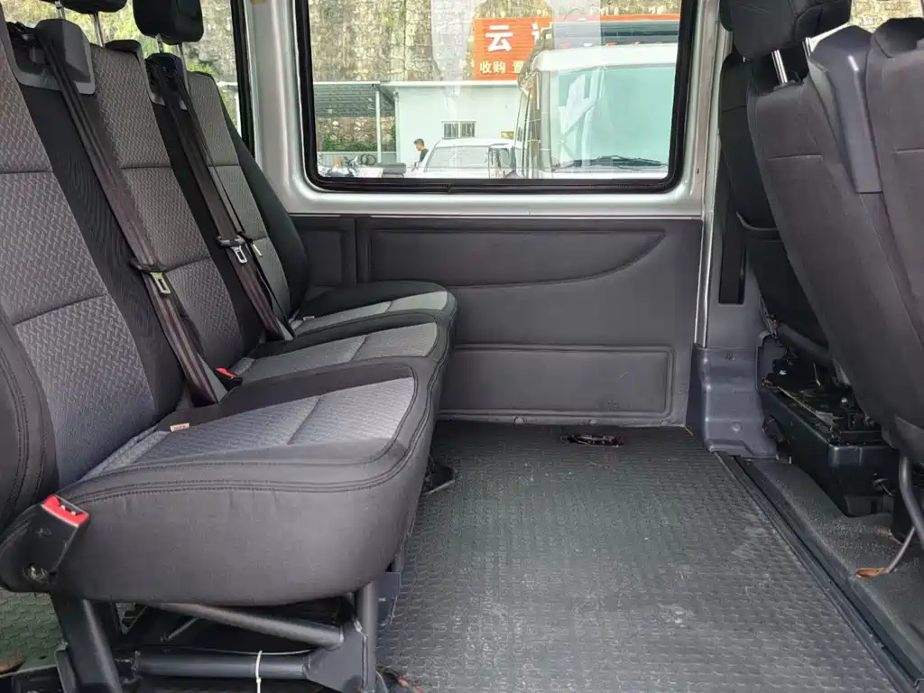 Ford Transit Custom — фото 5
