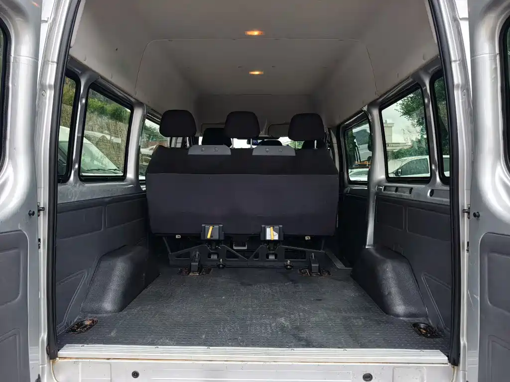 Ford Transit Custom — фото 6
