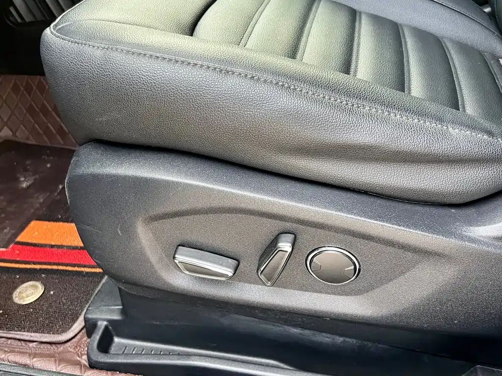 Ford Edge — фото 14