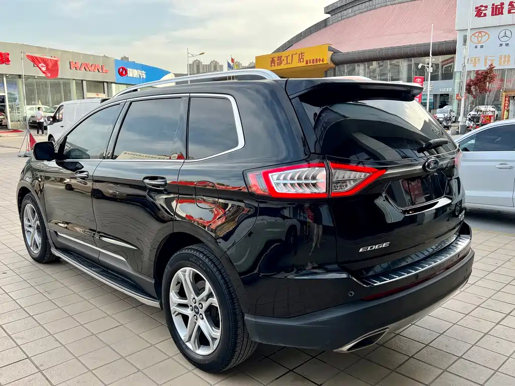 Ford Edge — фото 23