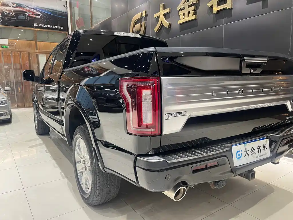 Ford F-150 Raptor — фото 13