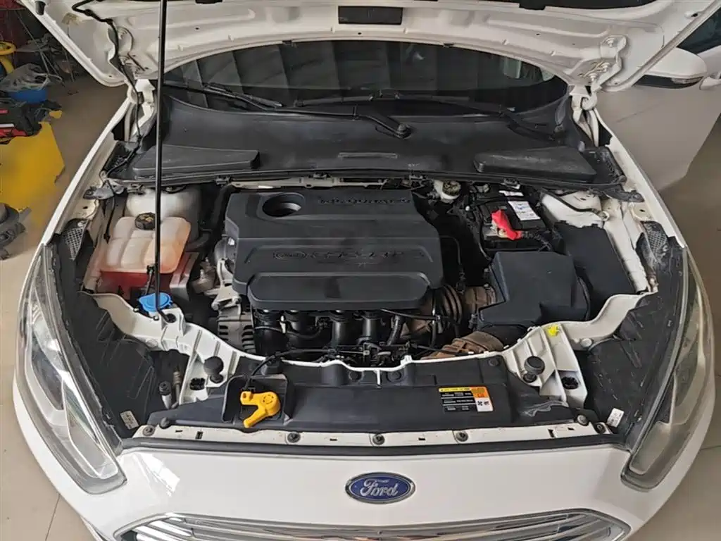 Ford Escort — фото 20