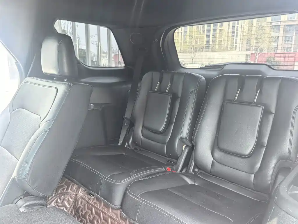 Ford Explorer (Import) — фото 16