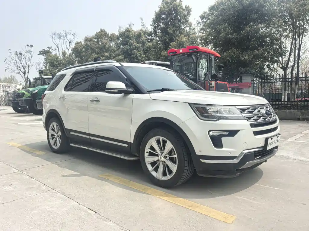 Ford Explorer (Import) — фото 3