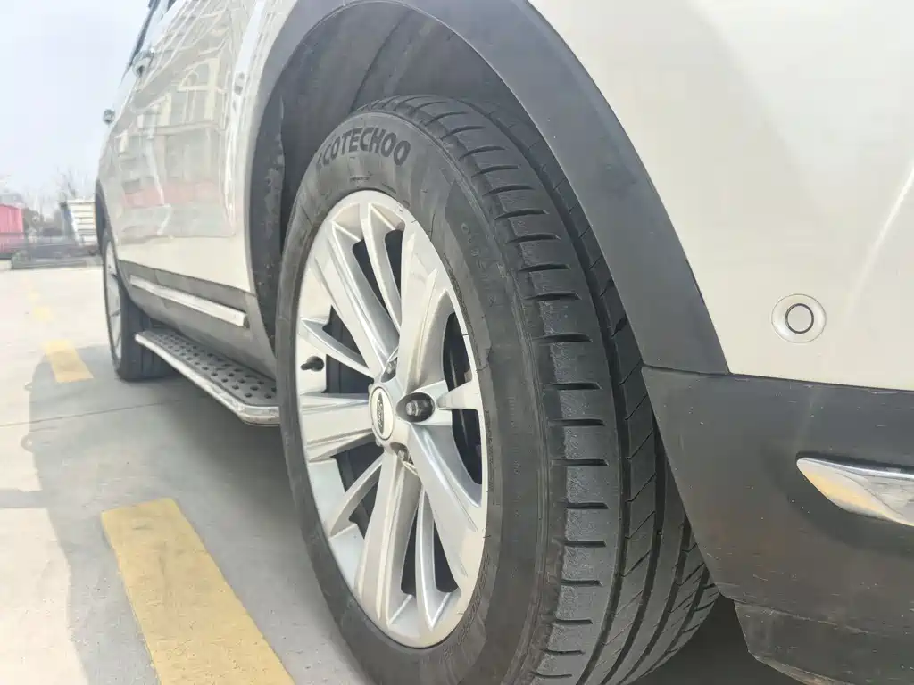 Ford Explorer (Import) — фото 4