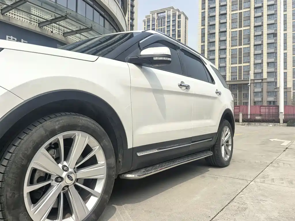 Ford Explorer (Import) — фото 7
