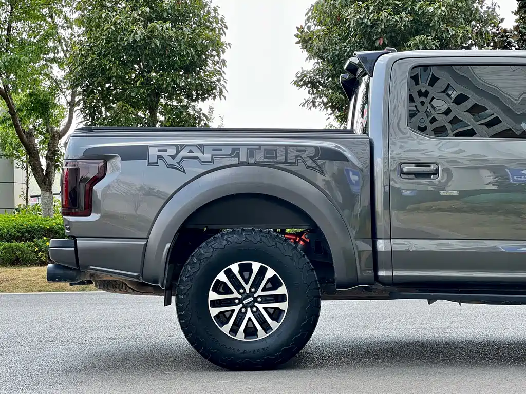 Ford F-150 Raptor — фото 17