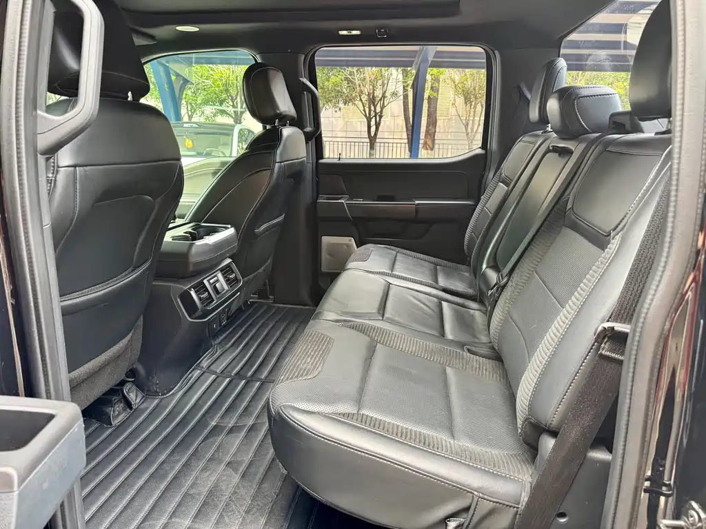 Ford F-150 Raptor — фото 25