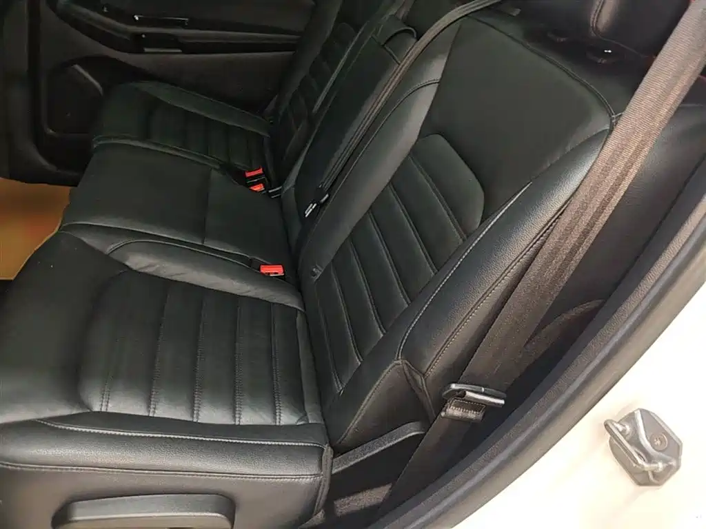 Ford Edge — фото 17