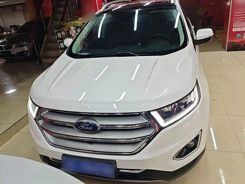 Ford Edge — фото 3