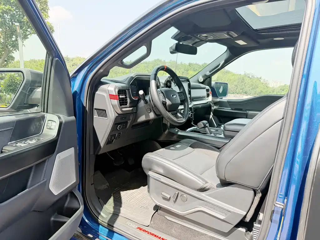 Ford F-150 Raptor — фото 14