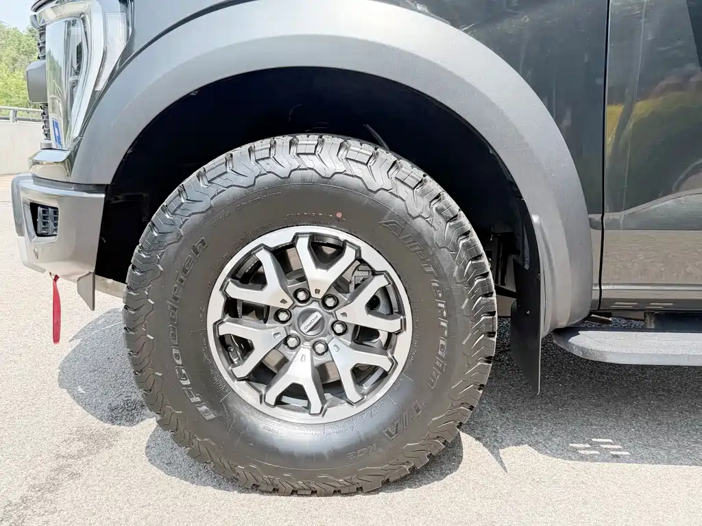 Ford F-150 Raptor — фото 16