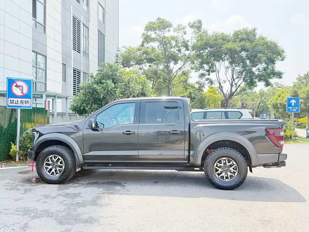 Ford F-150 Raptor — фото 17