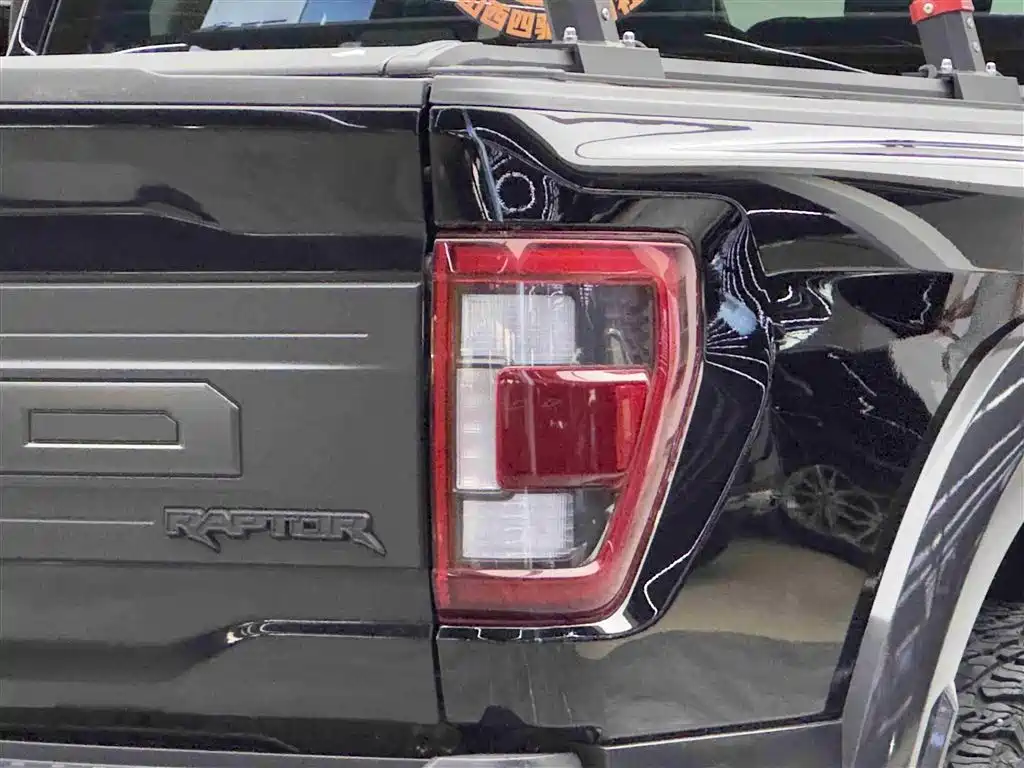 Ford F-150 Raptor — фото 6