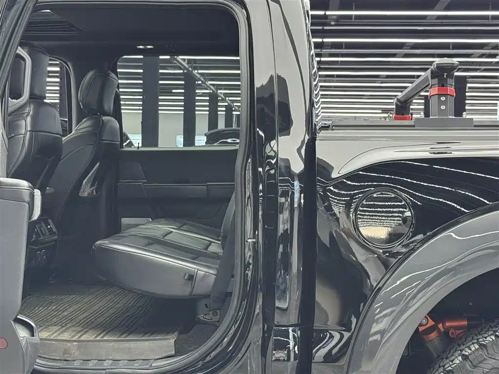 Ford F-150 Raptor — фото 9