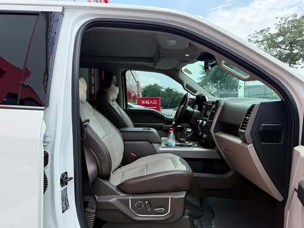 Ford F-150 Raptor — фото 15