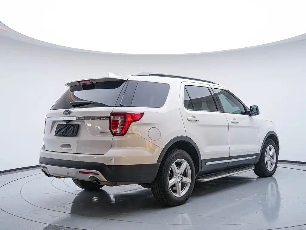 Ford Explorer (Import) — фото 6