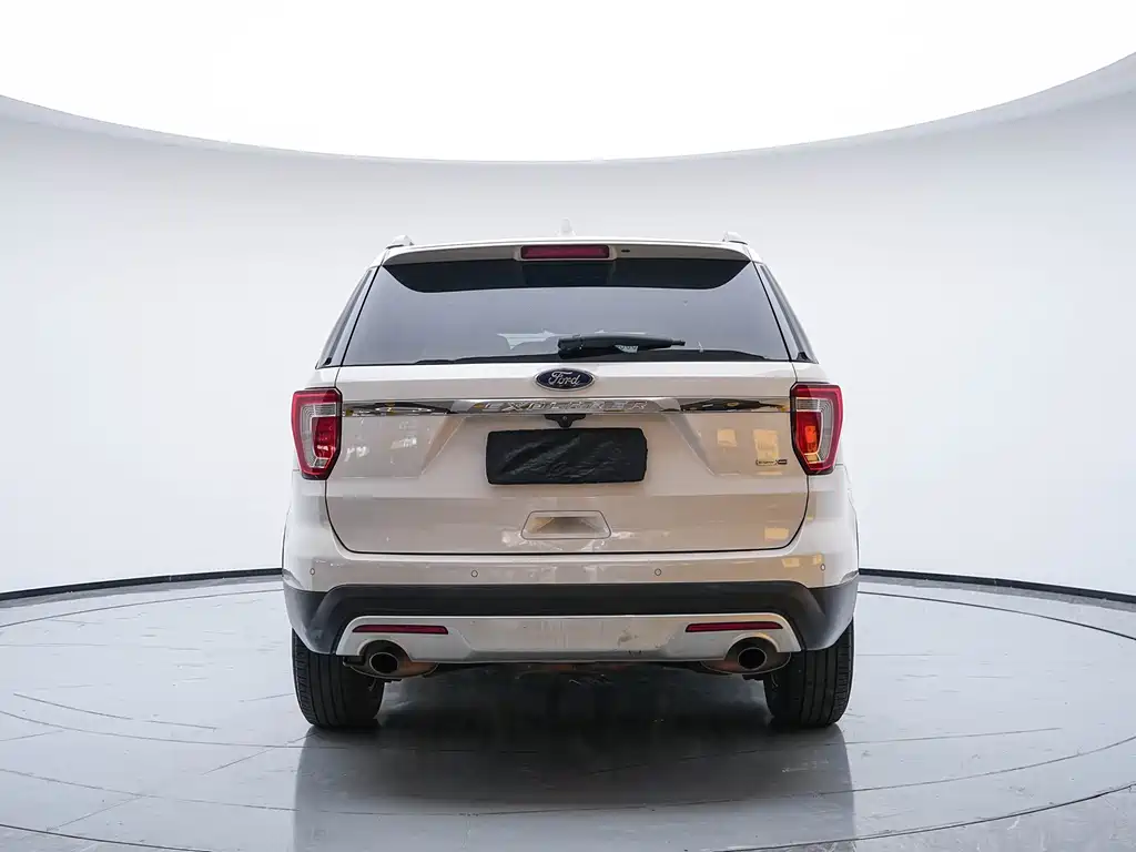 Ford Explorer (Import) — фото 9
