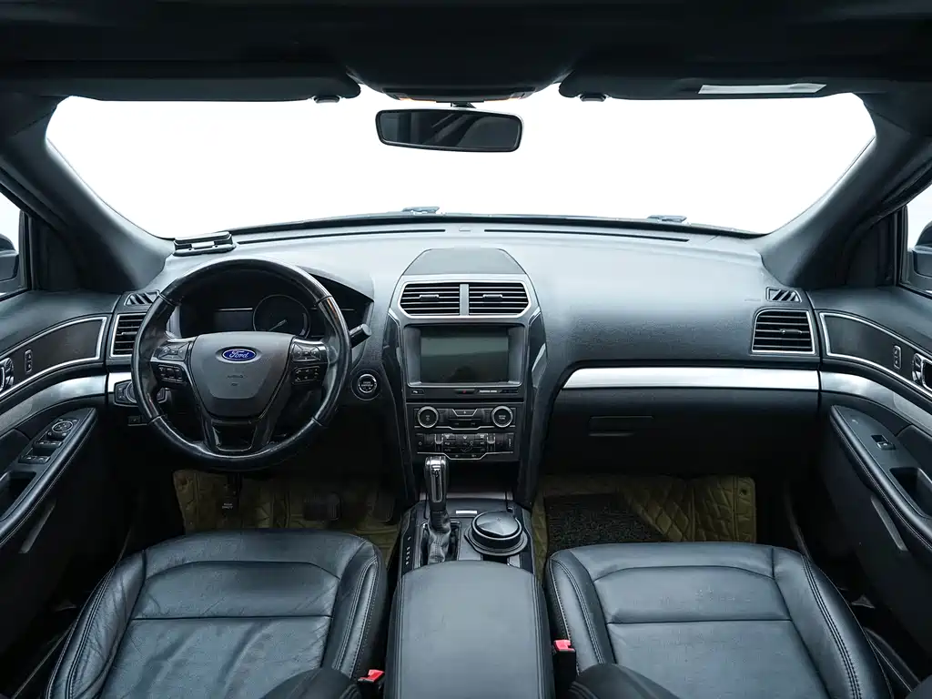 Ford Explorer (Import) — фото 10