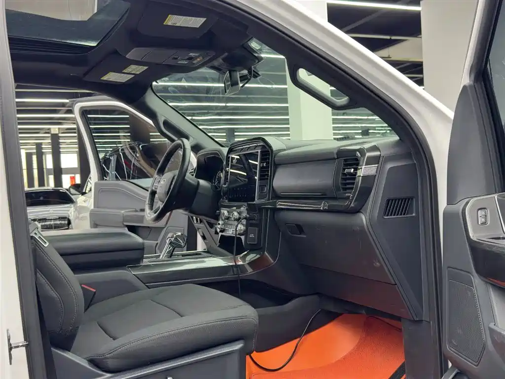Ford F-150 Raptor — фото 10