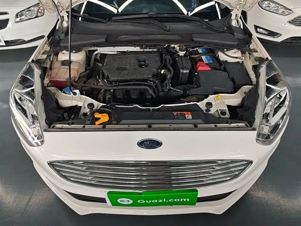 Ford Escort — фото 20