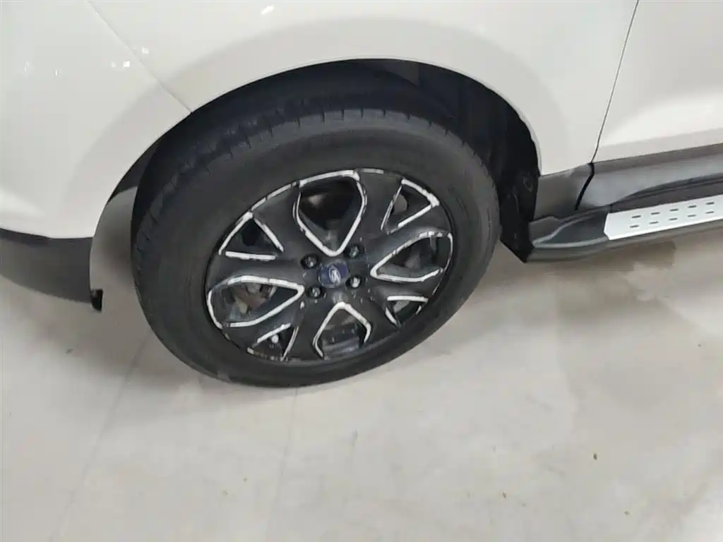 Ford Ecosport — фото 23