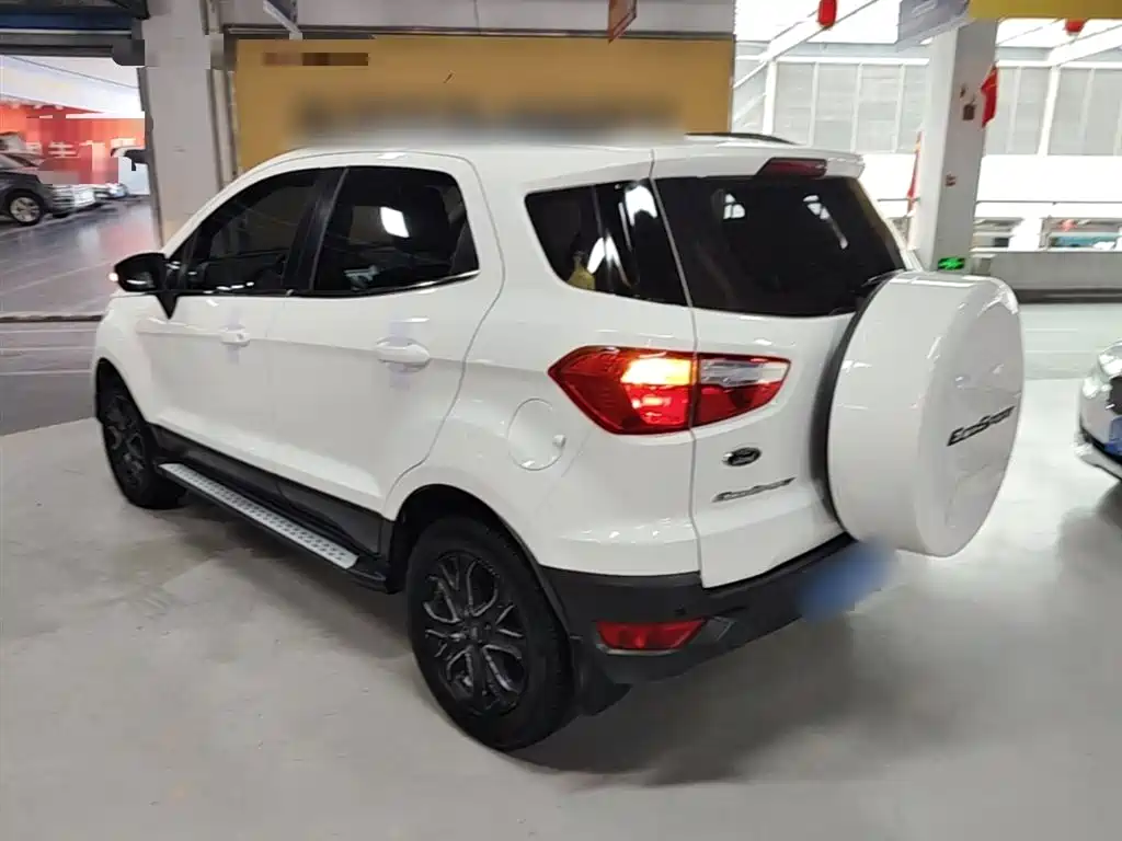 Ford Ecosport — фото 5
