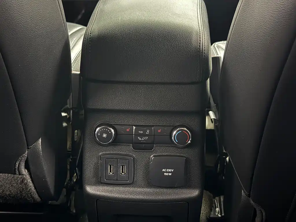 Ford Explorer (Import) — фото 16