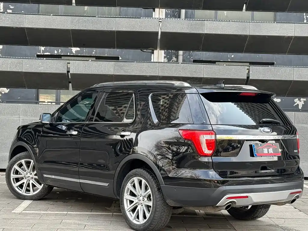 Ford Explorer (Import) — фото 4