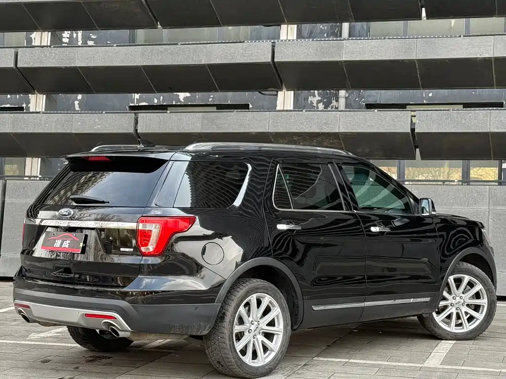 Ford Explorer (Import) — фото 6