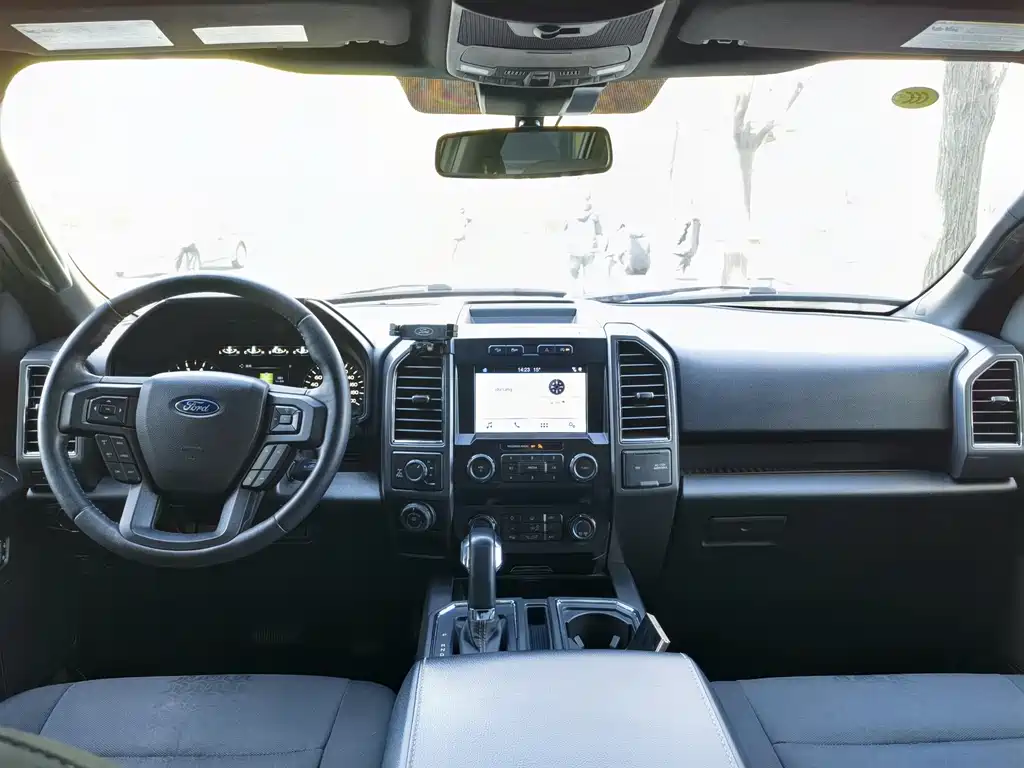 Ford F-150 Raptor — фото 15