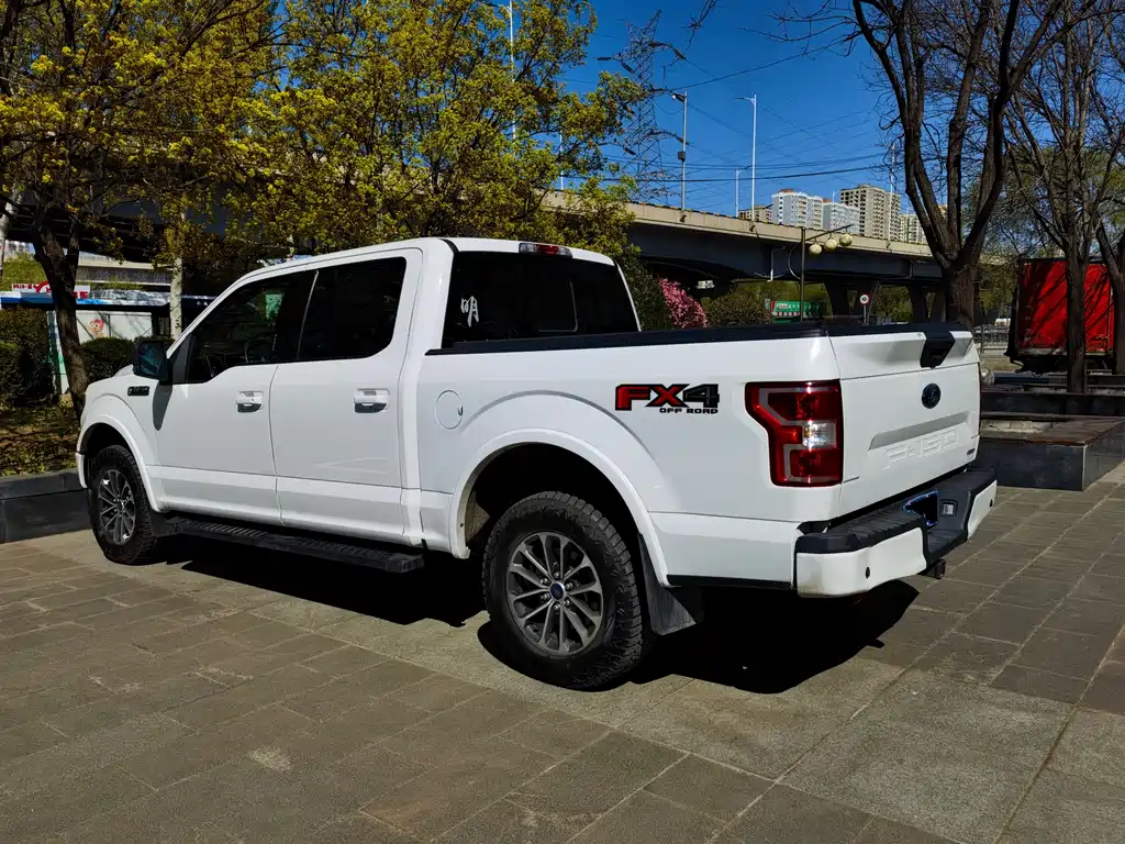Ford F-150 Raptor — фото 6