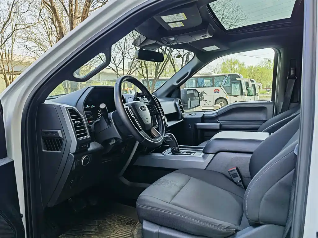 Ford F-150 Raptor — фото 7