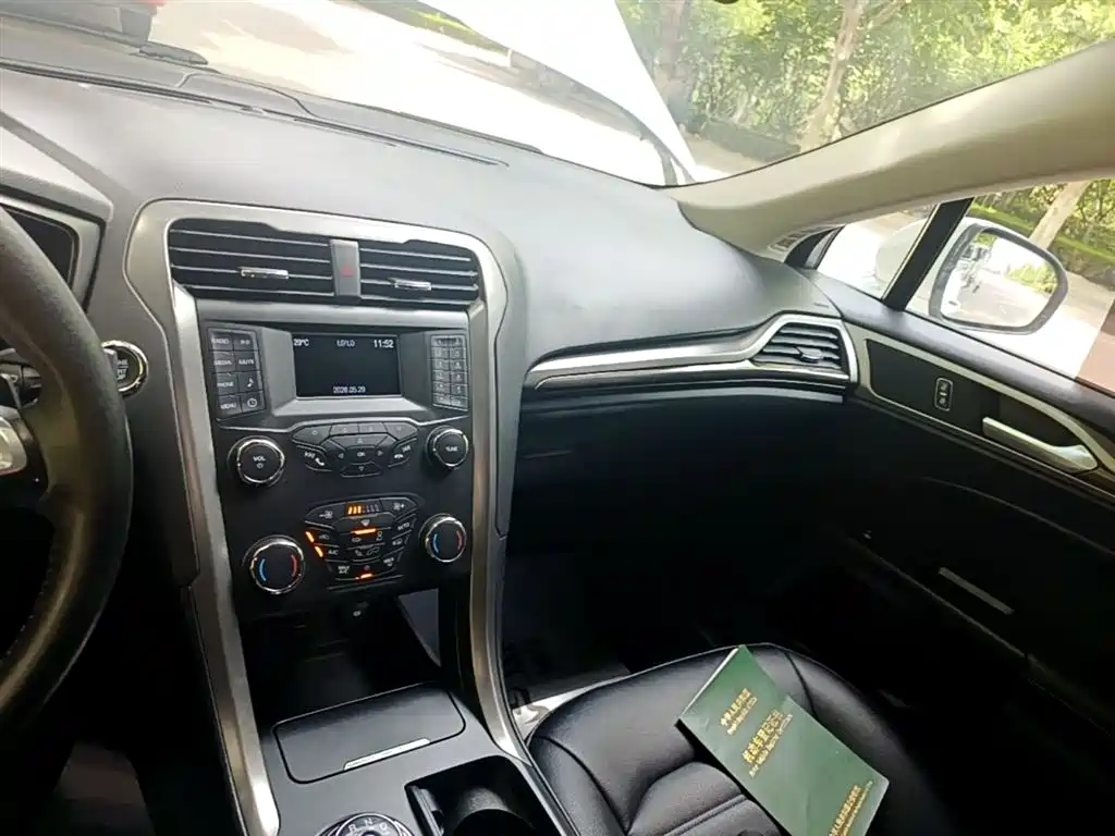 Ford Mondeo — фото 13