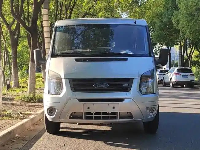 Ford Transit Custom — фото 11