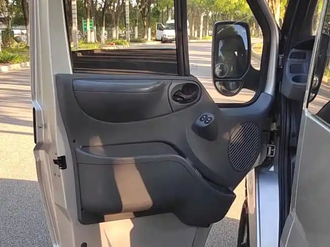 Ford Transit Custom — фото 6