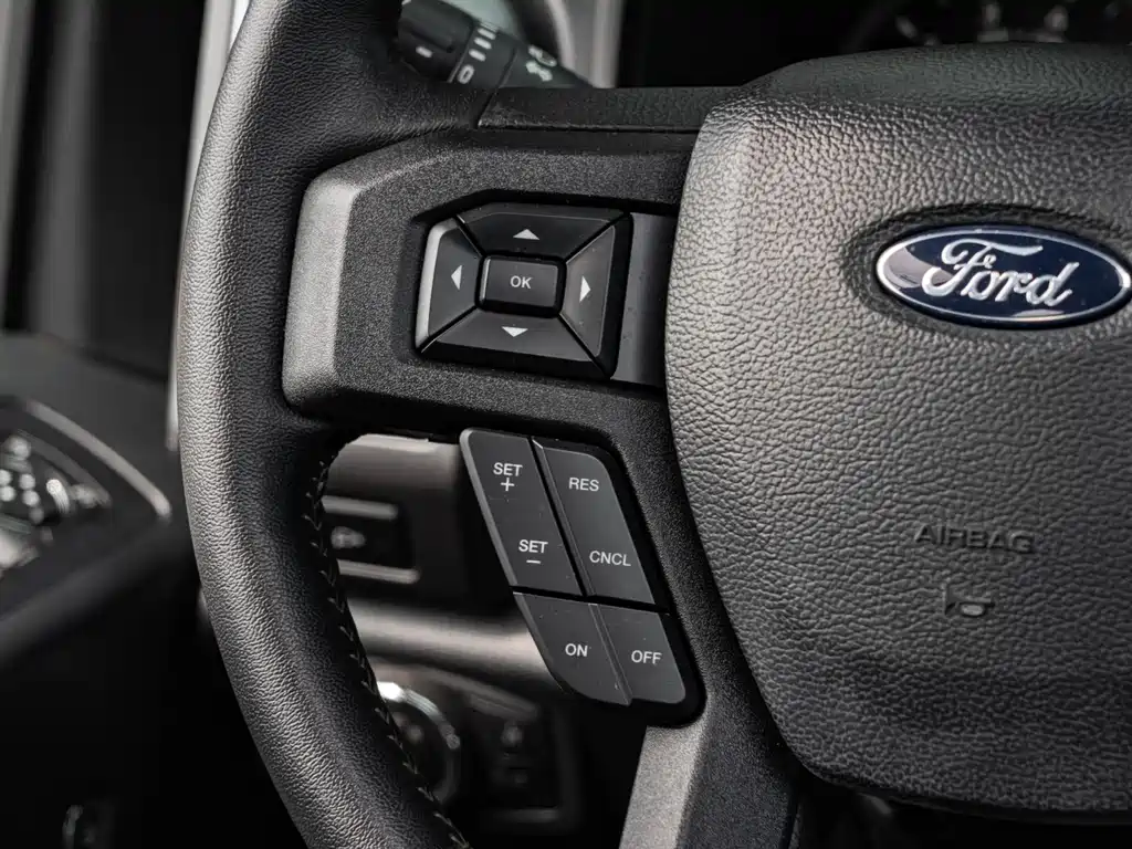 Ford F-150 Raptor — фото 13