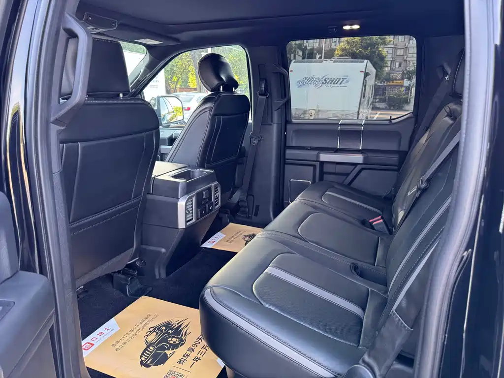 Ford F-150 Raptor — фото 11