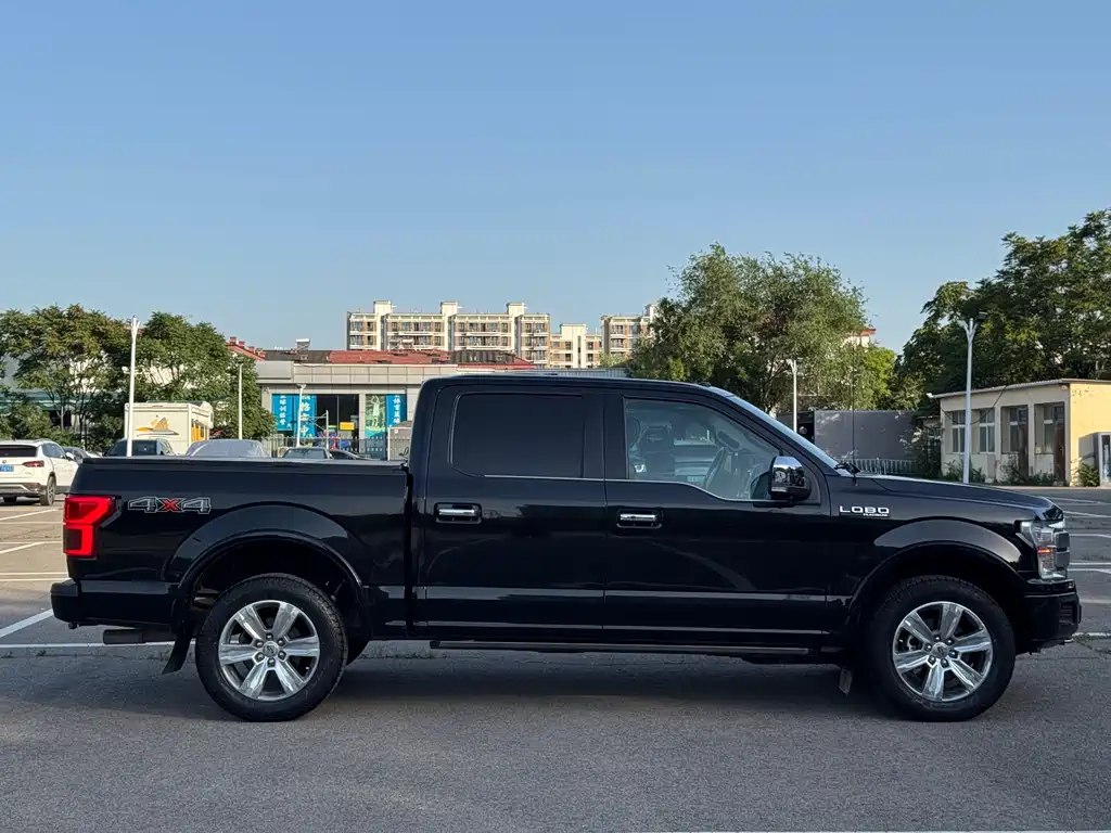 Ford F-150 Raptor — фото 9