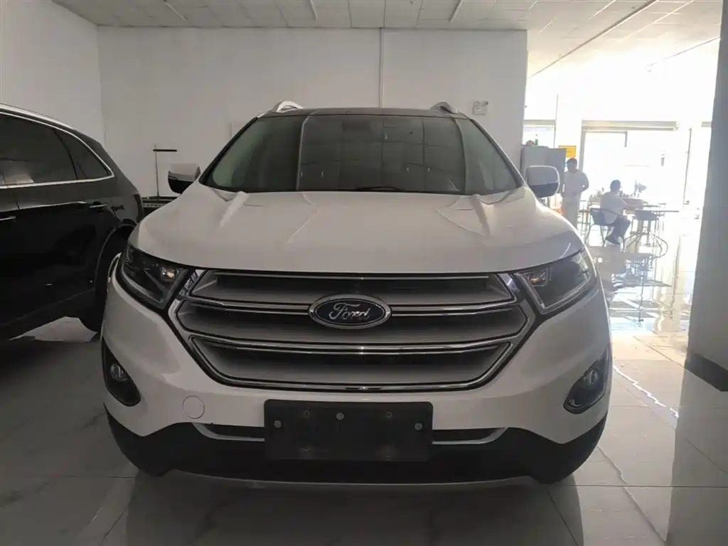 Ford Edge — фото 3