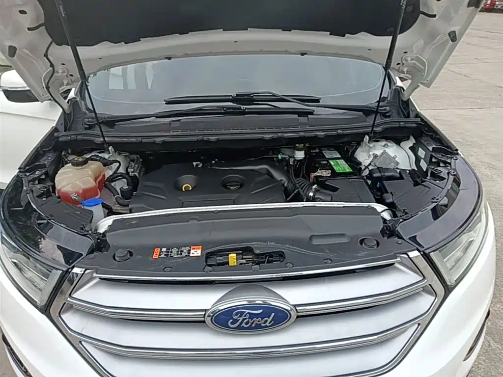 Ford Edge — фото 20