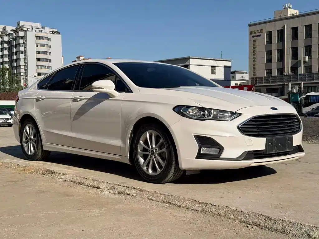 Ford Mondeo — фото 6