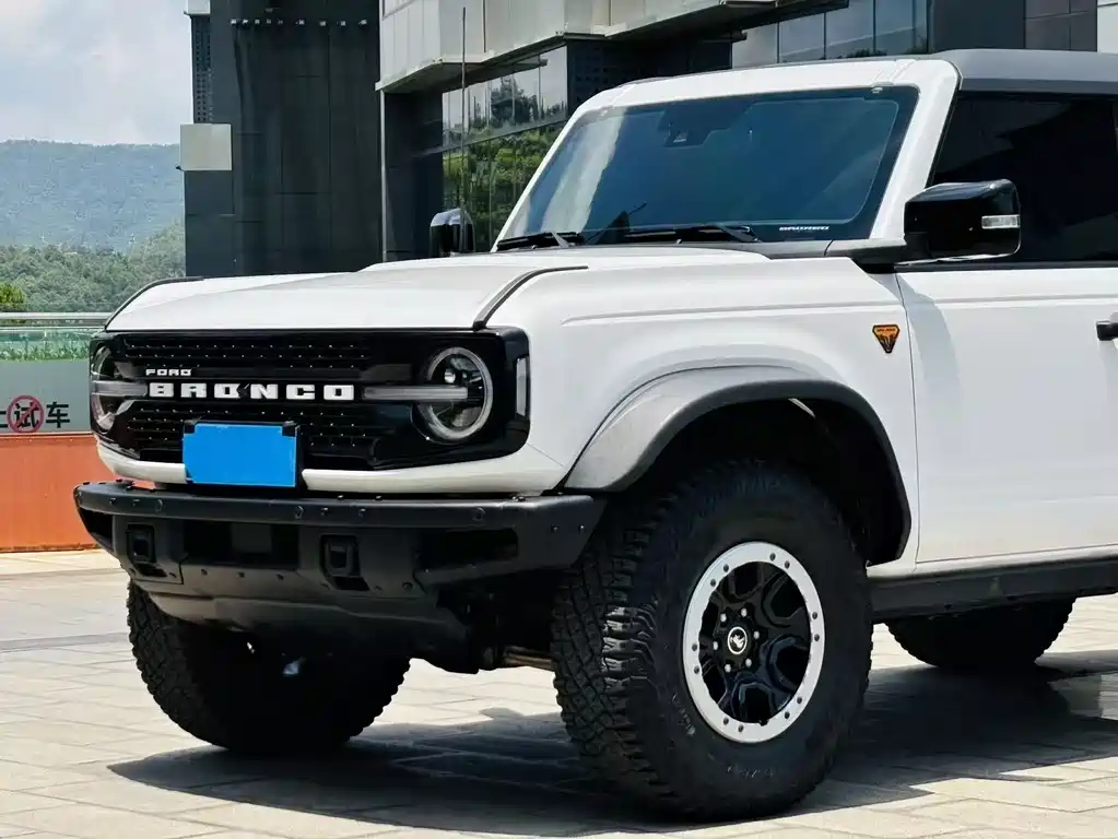 Ford Bronco — фото 8