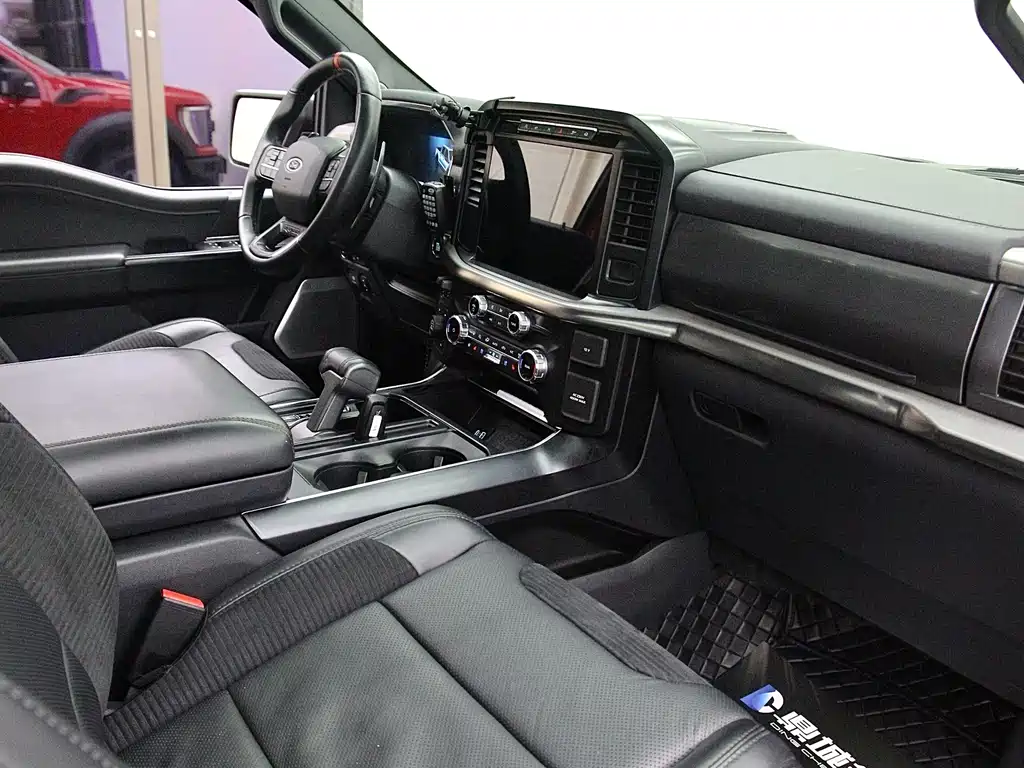 Ford F-150 Raptor — фото 8