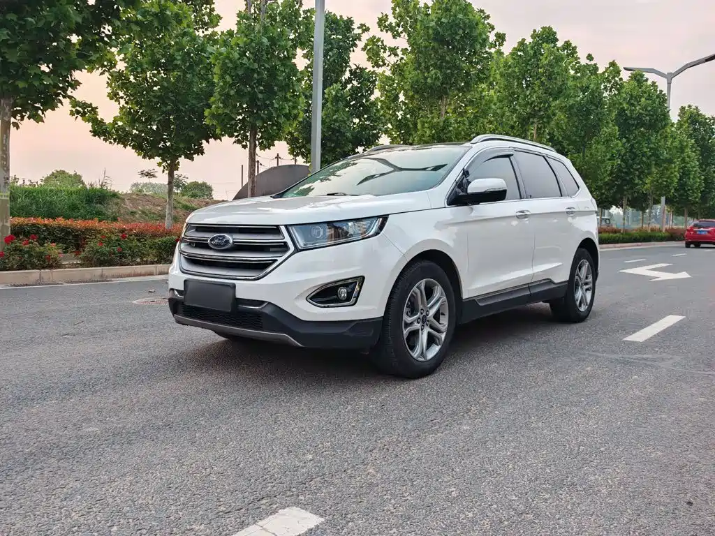 Ford Edge — фото 2